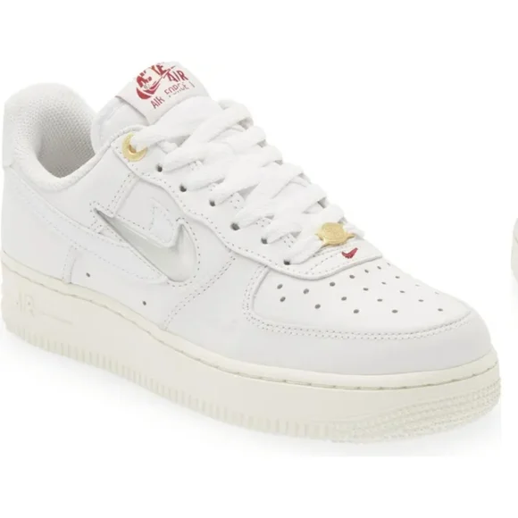 NWT Women's Af1's '07 PRM - Picture 5 of 10